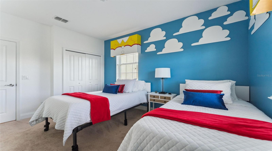 DAVENPORT, Florida 33896, 5 Bedrooms Bedrooms, ,4 BathroomsBathrooms,Residential,For Sale,CAPTIVA,0,MFRO6356945