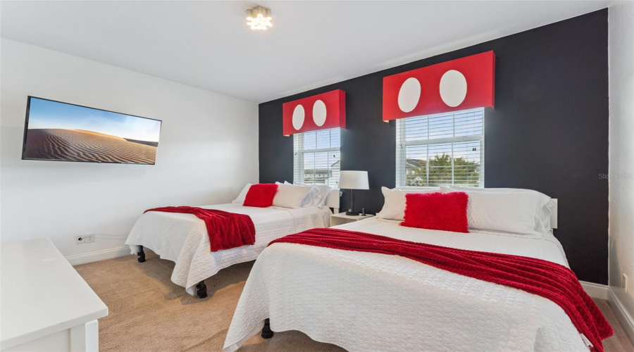 DAVENPORT, Florida 33896, 5 Bedrooms Bedrooms, ,4 BathroomsBathrooms,Residential,For Sale,CAPTIVA,0,MFRO6356945