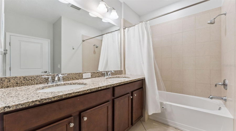 DAVENPORT, Florida 33896, 5 Bedrooms Bedrooms, ,4 BathroomsBathrooms,Residential,For Sale,CAPTIVA,0,MFRO6356945