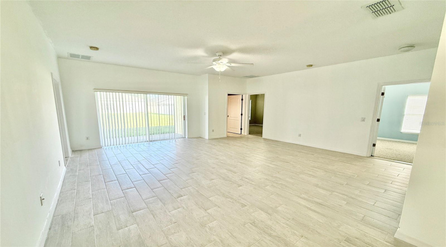 KISSIMMEE, Florida 34746, 3 Bedrooms Bedrooms, ,2 BathroomsBathrooms,Residential,For Sale,CREEKS RUN,0,MFRS5137431