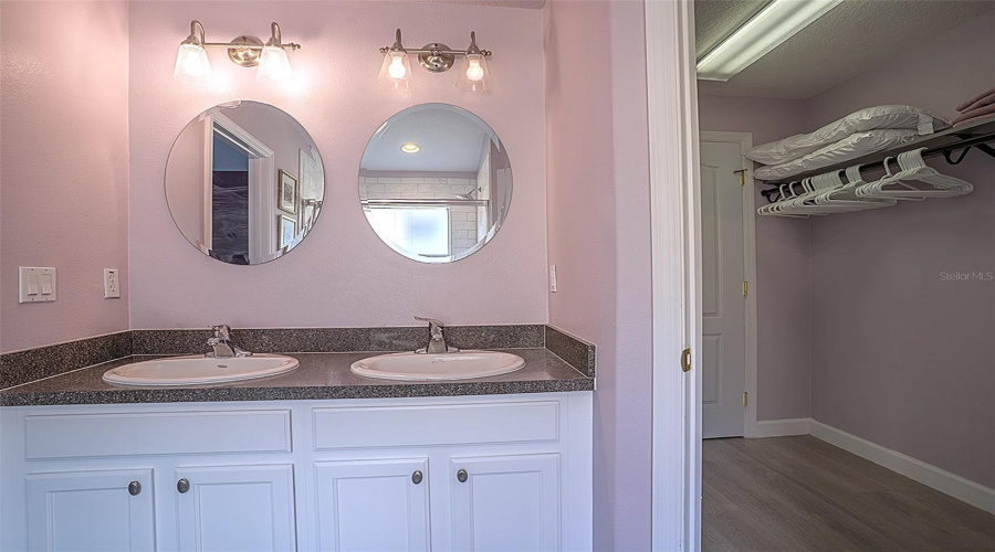 DAVENPORT, Florida 33897, 3 Bedrooms Bedrooms, ,3 BathroomsBathrooms,Residential,For Sale,OLD BRIDGE,0,MFRP4936805