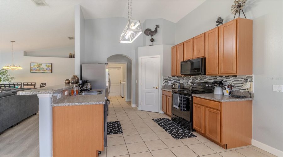 DAVENPORT, Florida 33897, 3 Bedrooms Bedrooms, ,3 BathroomsBathrooms,Residential,For Sale,OLD BRIDGE,0,MFRP4936805