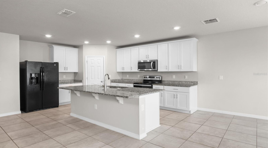 DAVENPORT, Florida 33896, 4 Bedrooms Bedrooms, ,3 BathroomsBathrooms,Residential,For Sale,ALTA VISTA,0,MFRP4936889