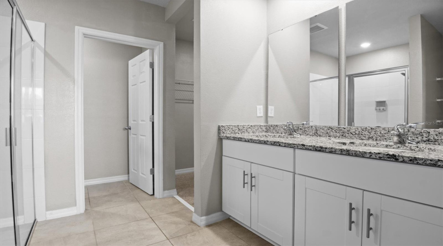 DAVENPORT, Florida 33896, 4 Bedrooms Bedrooms, ,3 BathroomsBathrooms,Residential,For Sale,ALTA VISTA,0,MFRP4936889