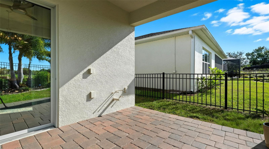 Natual gas, water, drain and electricy for an outdoor kitchen