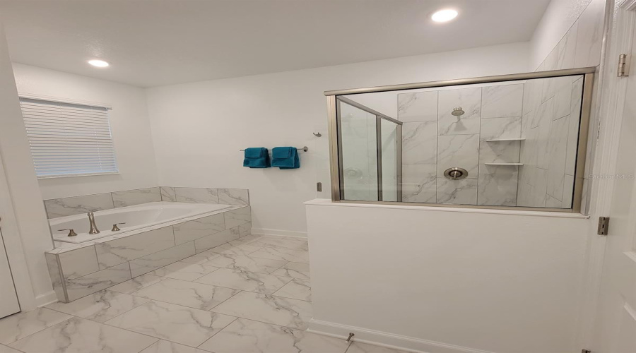 KISSIMMEE, Florida 34746, 8 Bedrooms Bedrooms, ,5 BathroomsBathrooms,Residential,For Sale,PARAGRAPH,0,MFRO6357177