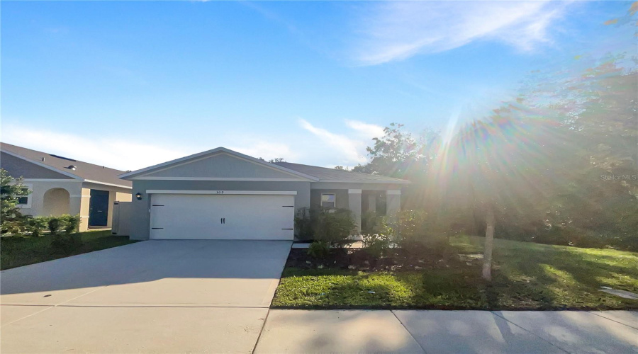 DAVENPORT, Florida 33837, 3 Bedrooms Bedrooms, ,2 BathroomsBathrooms,Residential,For Sale,GINA,0,MFRO6249500