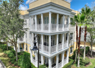 Second floor corner unit