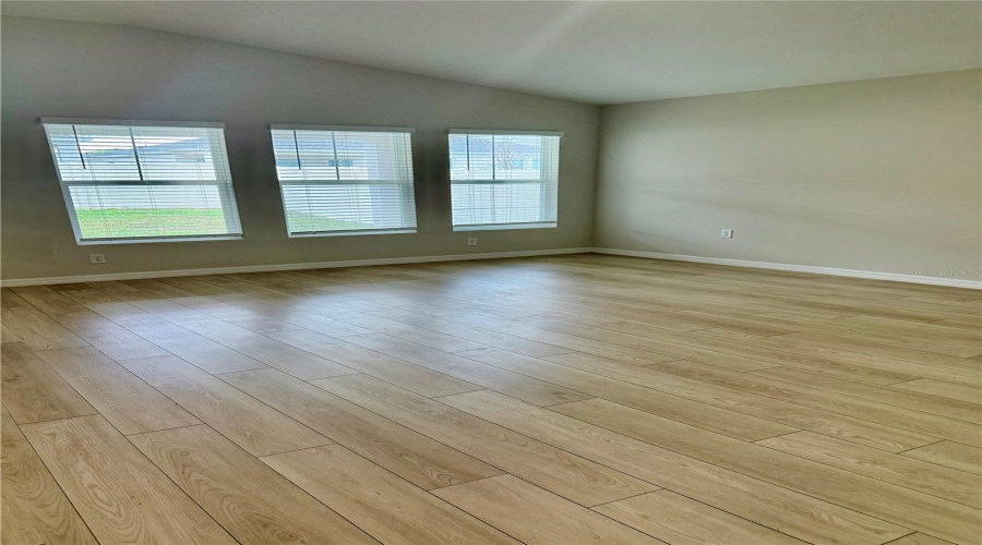 DAVENPORT, Florida 33837, 4 Bedrooms Bedrooms, ,2 BathroomsBathrooms,Residential,For Sale,CANYON OAK,0,MFRO6357214