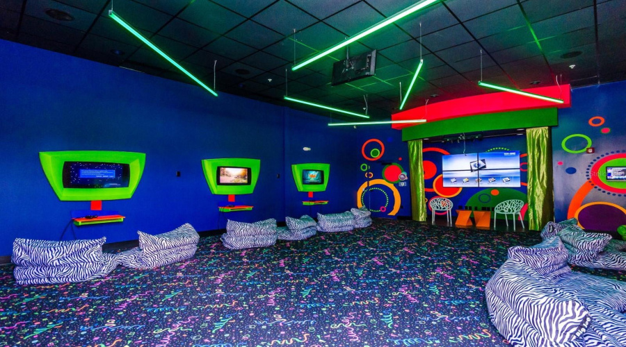 DAVENPORT, Florida 33896, 4 Bedrooms Bedrooms, ,4 BathroomsBathrooms,Residential,For Sale,CAPTIVA,0,MFRO6309514