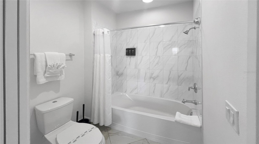 DAVENPORT, Florida 33896, 4 Bedrooms Bedrooms, ,4 BathroomsBathrooms,Residential,For Sale,CAPTIVA,0,MFRO6309514