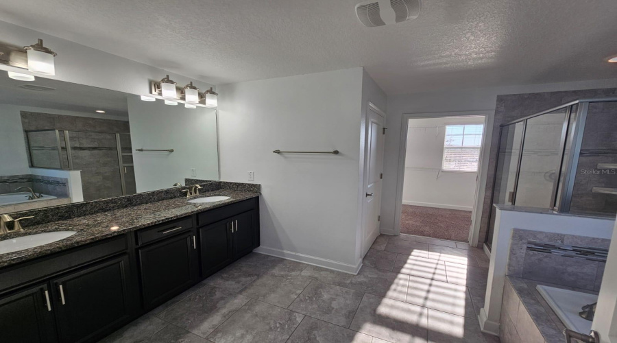 KISSIMMEE, Florida 34746, 4 Bedrooms Bedrooms, ,2 BathroomsBathrooms,Residential,For Sale,BEAVER CREEK,0,MFRO6354492