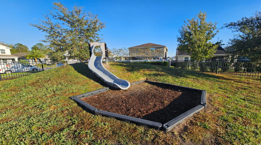 KISSIMMEE, Florida 34746, 4 Bedrooms Bedrooms, ,2 BathroomsBathrooms,Residential,For Sale,BEAVER CREEK,0,MFRO6354492