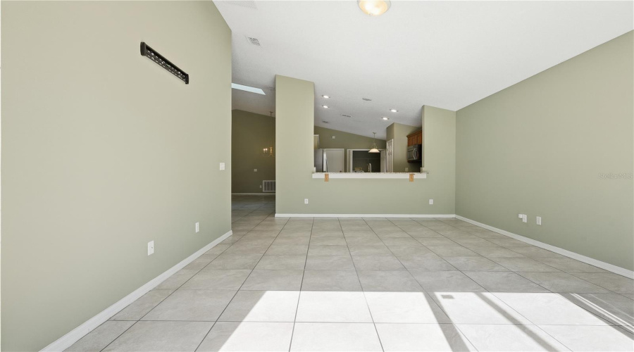 DAVENPORT, Florida 33897, 3 Bedrooms Bedrooms, ,2 BathroomsBathrooms,Residential,For Sale,BLOOMINGDALE,0,MFRO6356039