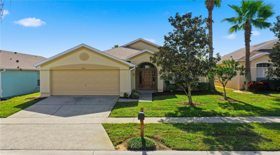 DAVENPORT, Florida 33897, 3 Bedrooms Bedrooms, ,2 BathroomsBathrooms,Residential,For Sale,BLOOMINGDALE,0,MFRO6356039