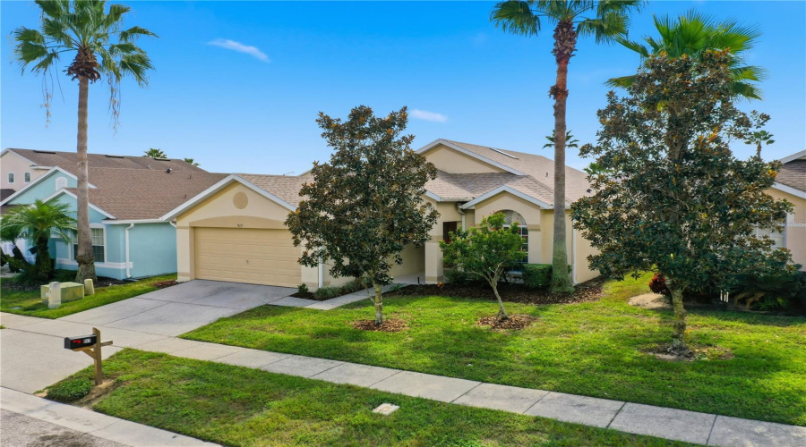 DAVENPORT, Florida 33897, 3 Bedrooms Bedrooms, ,2 BathroomsBathrooms,Residential,For Sale,BLOOMINGDALE,0,MFRO6356039