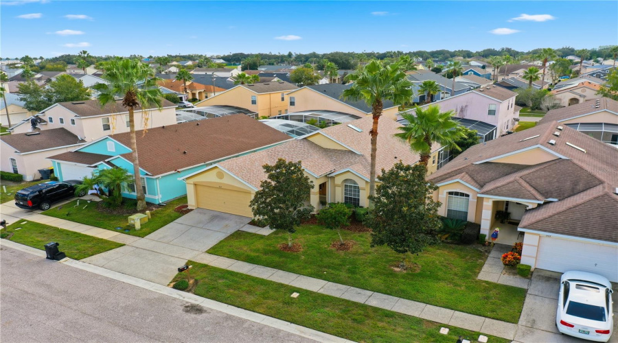 DAVENPORT, Florida 33897, 3 Bedrooms Bedrooms, ,2 BathroomsBathrooms,Residential,For Sale,BLOOMINGDALE,0,MFRO6356039