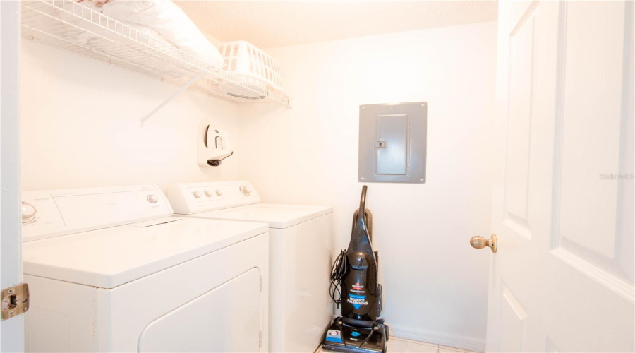 KISSIMMEE, Florida 34746, 3 Bedrooms Bedrooms, ,2 BathroomsBathrooms,Residential,For Sale,PARK CLUB,0,MFRO6357227