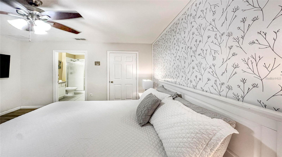 KISSIMMEE, Florida 34747, 6 Bedrooms Bedrooms, ,4 BathroomsBathrooms,Residential,For Sale,MANESTY,0,MFRO6353180