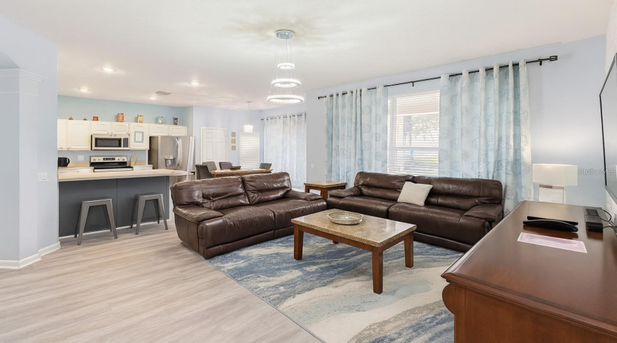 KISSIMMEE, Florida 34747, 6 Bedrooms Bedrooms, ,4 BathroomsBathrooms,Residential,For Sale,MANESTY,0,MFRO6353180