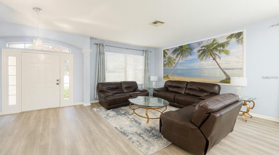 KISSIMMEE, Florida 34747, 6 Bedrooms Bedrooms, ,4 BathroomsBathrooms,Residential,For Sale,MANESTY,0,MFRO6353180