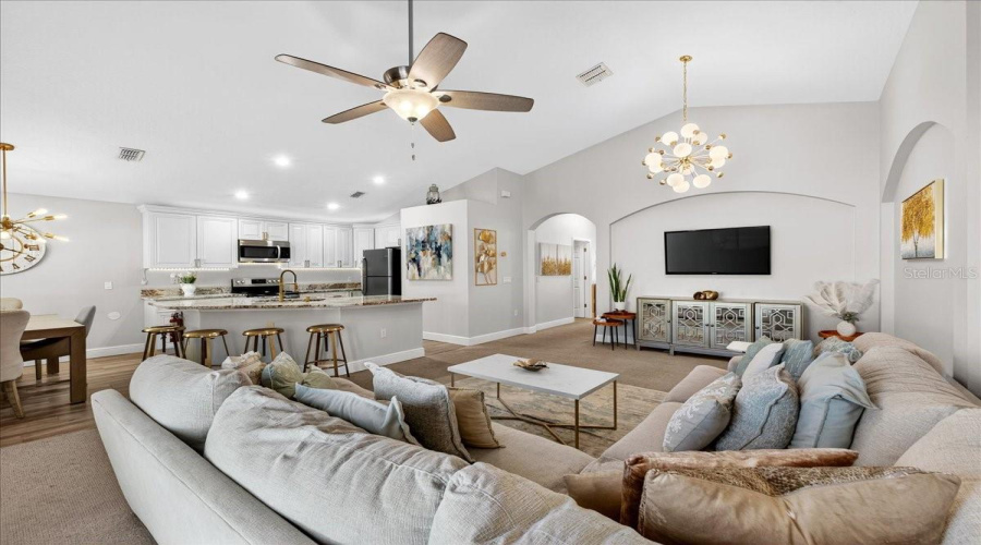 DAVENPORT, Florida 33896, 4 Bedrooms Bedrooms, ,3 BathroomsBathrooms,Residential,For Sale,KILDRUMMY,0,MFRS5137879