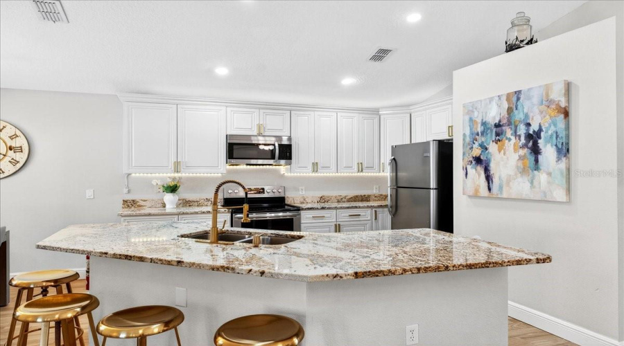 DAVENPORT, Florida 33896, 4 Bedrooms Bedrooms, ,3 BathroomsBathrooms,Residential,For Sale,KILDRUMMY,0,MFRS5137879