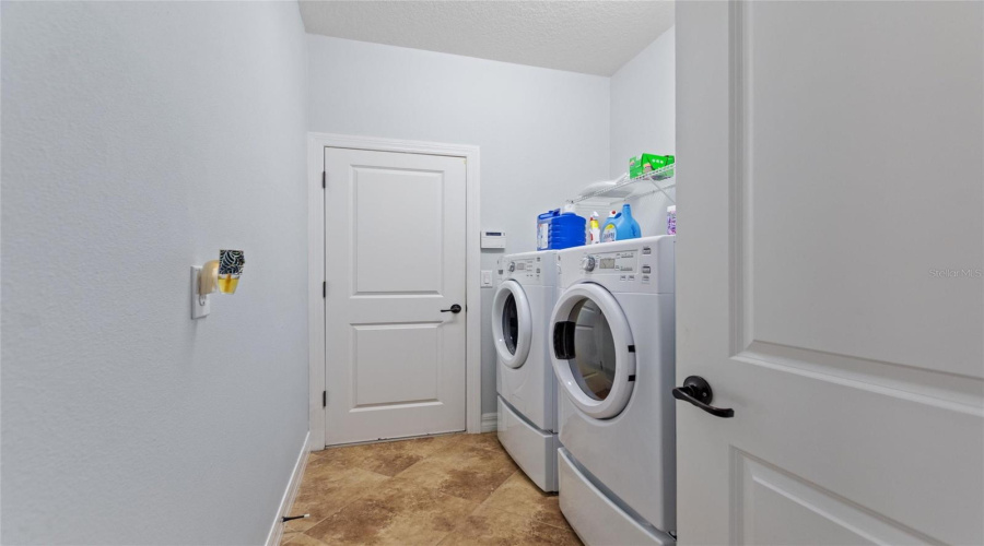 DAVENPORT, Florida 33896, 3 Bedrooms Bedrooms, ,2 BathroomsBathrooms,Residential,For Sale,DOVE VALLEY,0,MFRS5137865