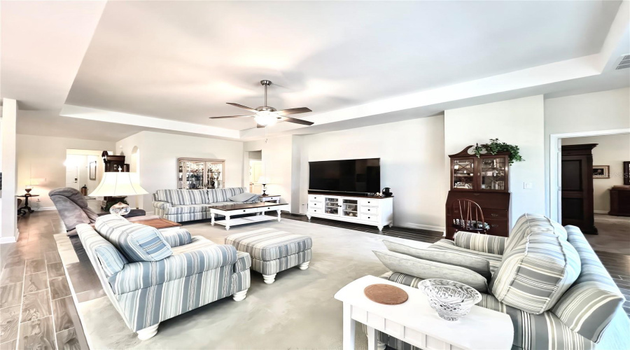 KISSIMMEE, Florida 34746, 4 Bedrooms Bedrooms, ,3 BathroomsBathrooms,Residential,For Sale,TRIBUTE,0,MFRO6290987