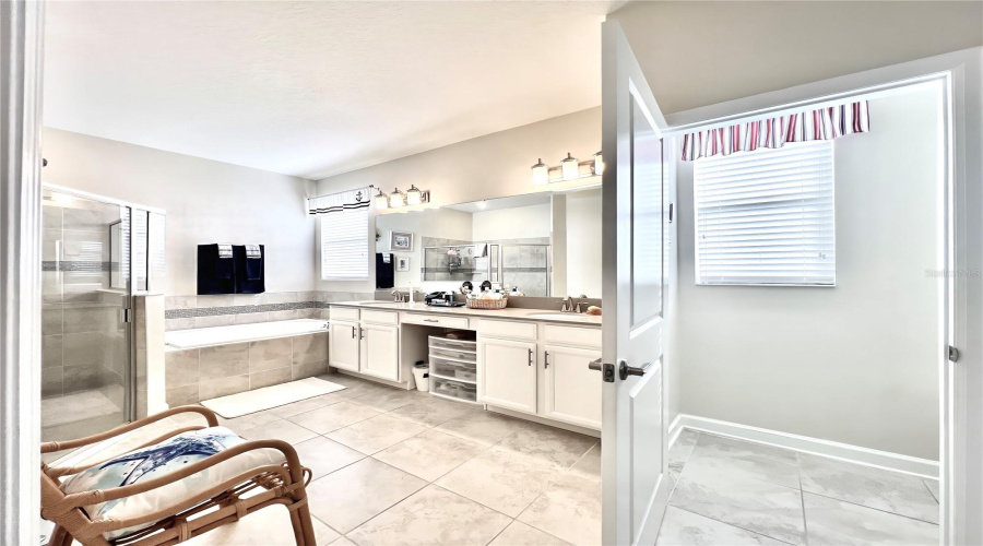 KISSIMMEE, Florida 34746, 4 Bedrooms Bedrooms, ,3 BathroomsBathrooms,Residential,For Sale,TRIBUTE,0,MFRO6290987