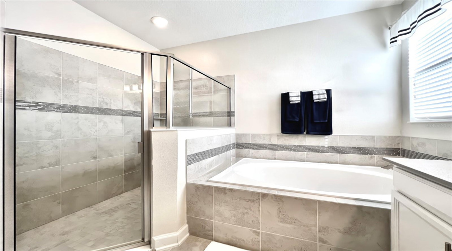 KISSIMMEE, Florida 34746, 4 Bedrooms Bedrooms, ,3 BathroomsBathrooms,Residential,For Sale,TRIBUTE,0,MFRO6290987