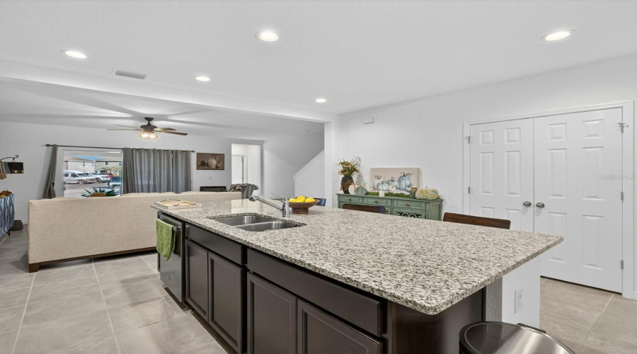 DAVENPORT, Florida 33837, 3 Bedrooms Bedrooms, ,2 BathroomsBathrooms,Residential,For Sale,ANNABELLE,0,MFRO6357559