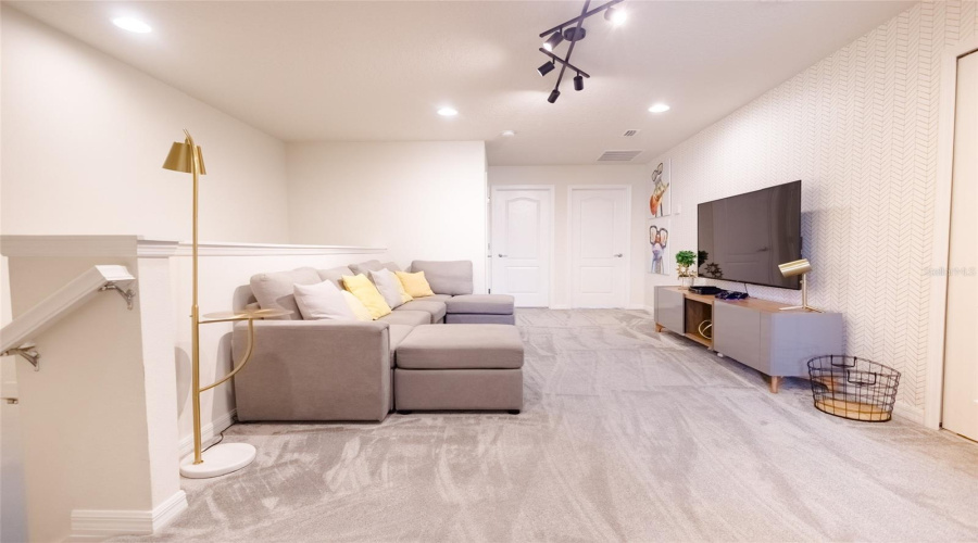 KISSIMMEE, Florida 34747, 5 Bedrooms Bedrooms, ,4 BathroomsBathrooms,Residential,For Sale,DUBAI,0,MFRO6348529