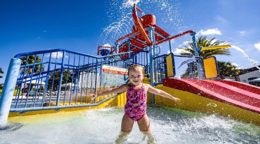 KISSIMMEE, Florida 34747, 5 Bedrooms Bedrooms, ,4 BathroomsBathrooms,Residential,For Sale,DUBAI,0,MFRO6348529