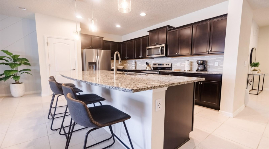 KISSIMMEE, Florida 34747, 5 Bedrooms Bedrooms, ,4 BathroomsBathrooms,Residential,For Sale,DUBAI,0,MFRO6348529