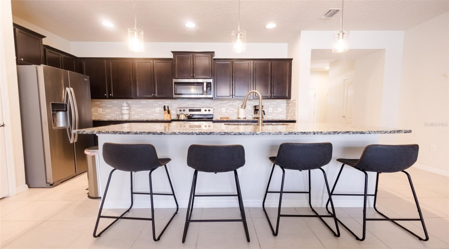 KISSIMMEE, Florida 34747, 5 Bedrooms Bedrooms, ,4 BathroomsBathrooms,Residential,For Sale,DUBAI,0,MFRO6348529