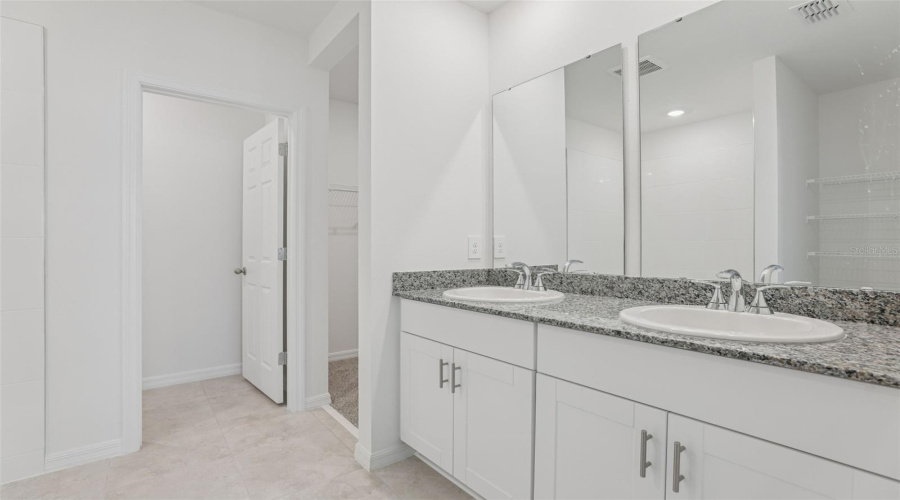 DAVENPORT, Florida 33837, 4 Bedrooms Bedrooms, ,3 BathroomsBathrooms,Residential,For Sale,WHITE TAIL,0,MFRO6357813