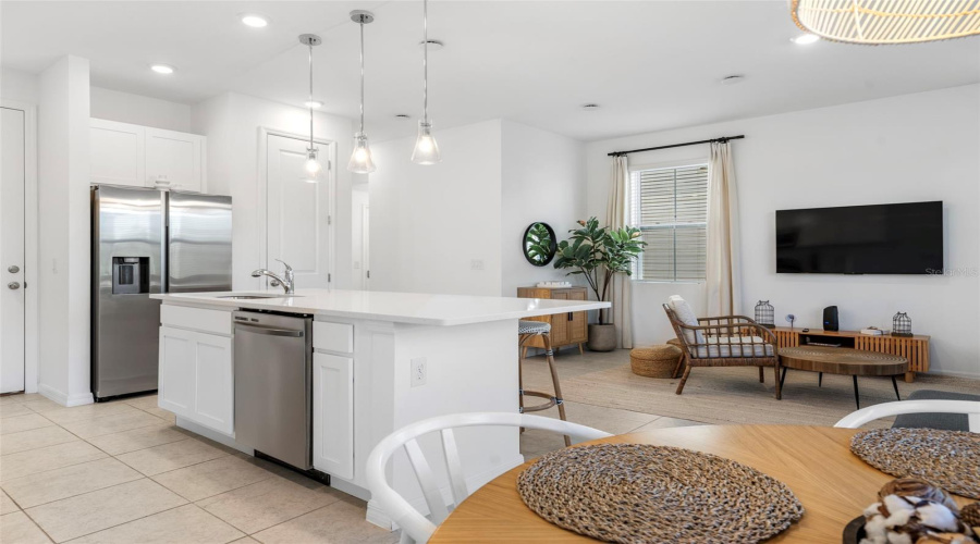 DAVENPORT, Florida 33896, 3 Bedrooms Bedrooms, ,2 BathroomsBathrooms,Residential,For Sale,LONGBOAT,0,MFRS5137784