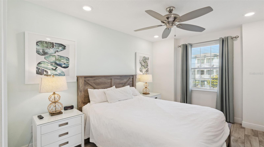 KISSIMMEE, Florida 34747, 5 Bedrooms Bedrooms, ,5 BathroomsBathrooms,Residential,For Sale,KNEE DEEP,0,MFRO6357744