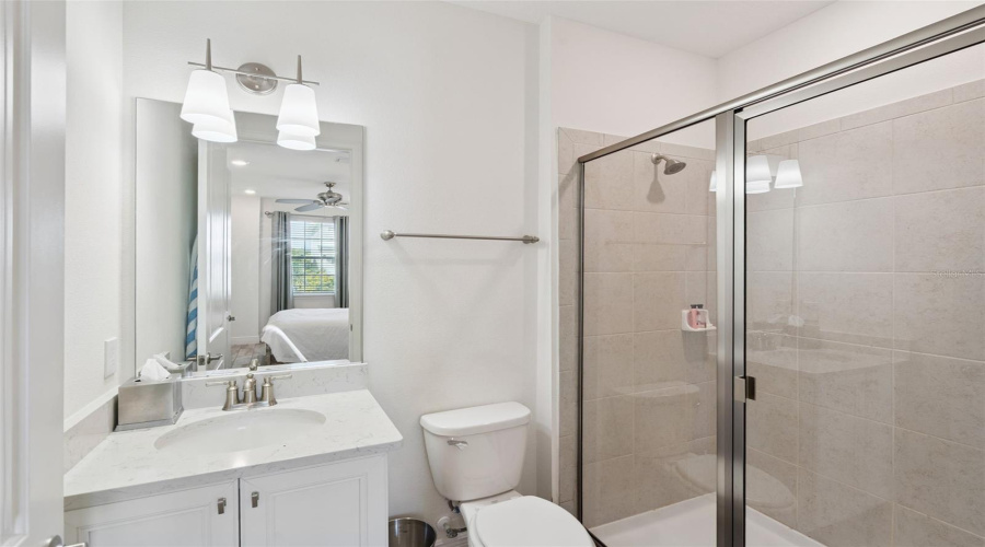 KISSIMMEE, Florida 34747, 5 Bedrooms Bedrooms, ,5 BathroomsBathrooms,Residential,For Sale,KNEE DEEP,0,MFRO6357744