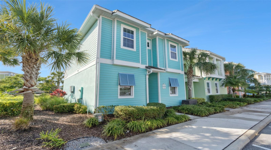 KISSIMMEE, Florida 34747, 5 Bedrooms Bedrooms, ,5 BathroomsBathrooms,Residential,For Sale,KNEE DEEP,0,MFRO6357744