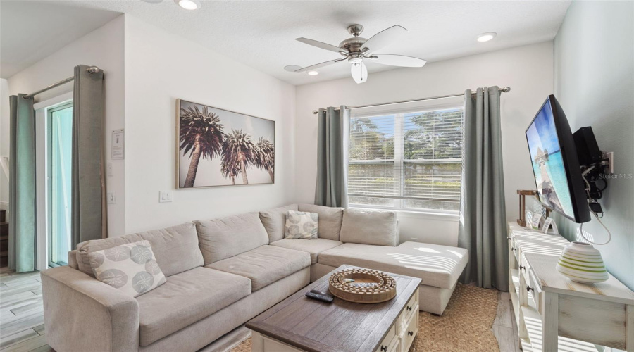 KISSIMMEE, Florida 34747, 5 Bedrooms Bedrooms, ,5 BathroomsBathrooms,Residential,For Sale,KNEE DEEP,0,MFRO6357744