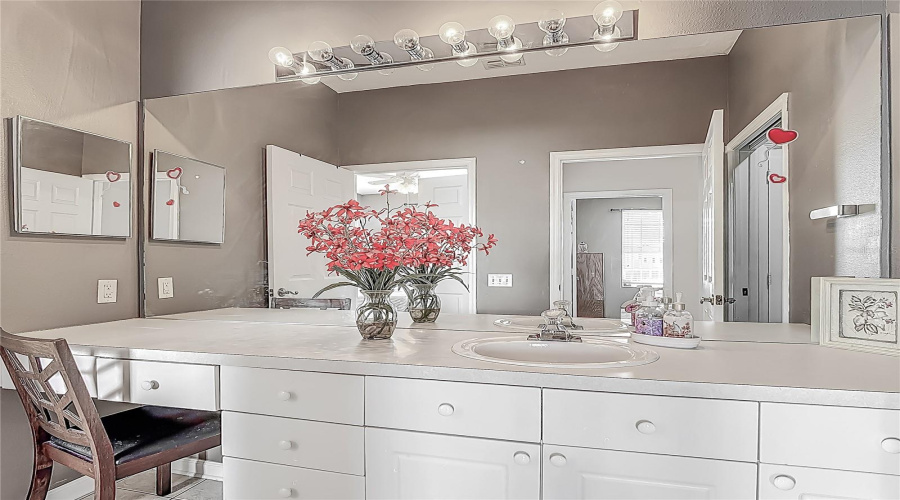 KISSIMMEE, Florida 34747, 3 Bedrooms Bedrooms, ,2 BathroomsBathrooms,Residential,For Sale,SILVER PALM,0,MFRG5095431