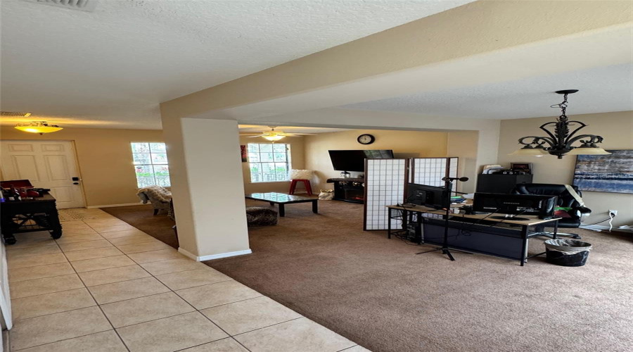 Living room/dining/office