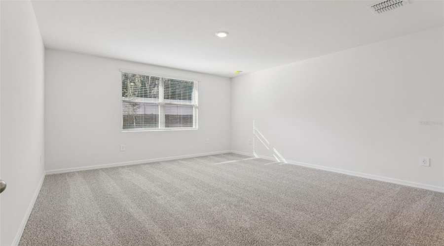 DAVENPORT, Florida 33837, 4 Bedrooms Bedrooms, ,3 BathroomsBathrooms,Residential,For Sale,WHITE TAIL,0,MFRO6352637