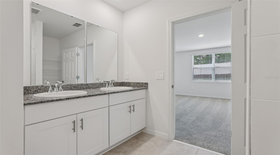 DAVENPORT, Florida 33837, 4 Bedrooms Bedrooms, ,3 BathroomsBathrooms,Residential,For Sale,WHITE TAIL,0,MFRO6352637