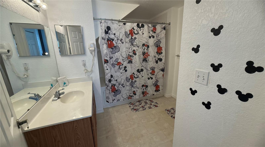 KISSIMMEE, Florida 34746, 3 Bedrooms Bedrooms, ,2 BathroomsBathrooms,Residential,For Sale,YELLOWGOLD,0,MFRS5137771