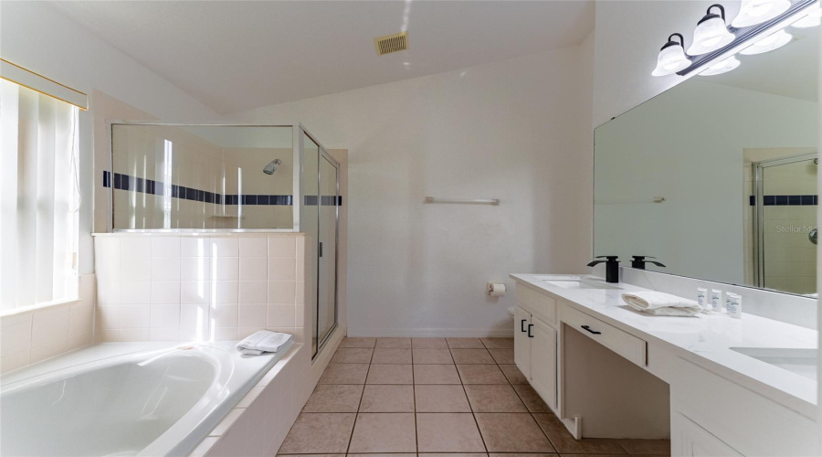 DAVENPORT, Florida 33896, 4 Bedrooms Bedrooms, ,3 BathroomsBathrooms,Residential,For Sale,KILDRUMMY,0,MFRS5137809