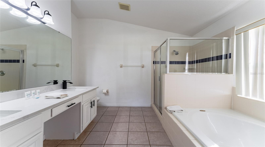 DAVENPORT, Florida 33896, 4 Bedrooms Bedrooms, ,3 BathroomsBathrooms,Residential,For Sale,KILDRUMMY,0,MFRS5137809