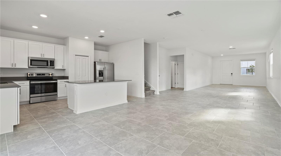 Open floorplan, Living dining combo